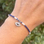 pulsera espiritual con lapislazuli perlas y ojo protector