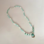 Collar artesanal verde agua con amazonitas naturales, perlas y terminaciones plata 950 - Pilar Segura Orfebre