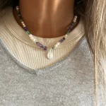 Collar de piedras naturales verdes y moradas con simbolismo religioso plata 950 Pilar Segura Orfebre