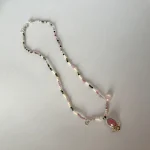 Collar de piedras naturales multicolor con rodocrosita y cuarzo rosa hecho a mano Pilar Segura Orfebre