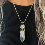 Talismán de plata 950 con corazón de pirita, punta de cuarzo cristal natural y cuarzo rosa - Pilar Segura