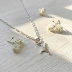 Joya de plata hecha a mano con diseño inspirado en la naturaleza