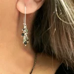 Aros artesanales racimo con turmalina negra y pirita natural en plata 950 hechos a mano - Pilar Segura Orfebre