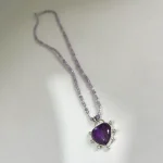 Collar Corazón Intuición hecho a mano con amatistas naturales y colgante de plata 950 Chile