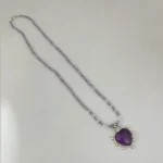 Collar con piedra natural amatista en forma de corazón plata 950 calada a mano Pilar Segura Orfebre