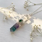 Talismán de plata con fluorita natural y aventurina