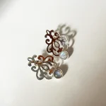 Aros de plata 950 calados a mano con piedra luna natural, diseño único artesanal Chile