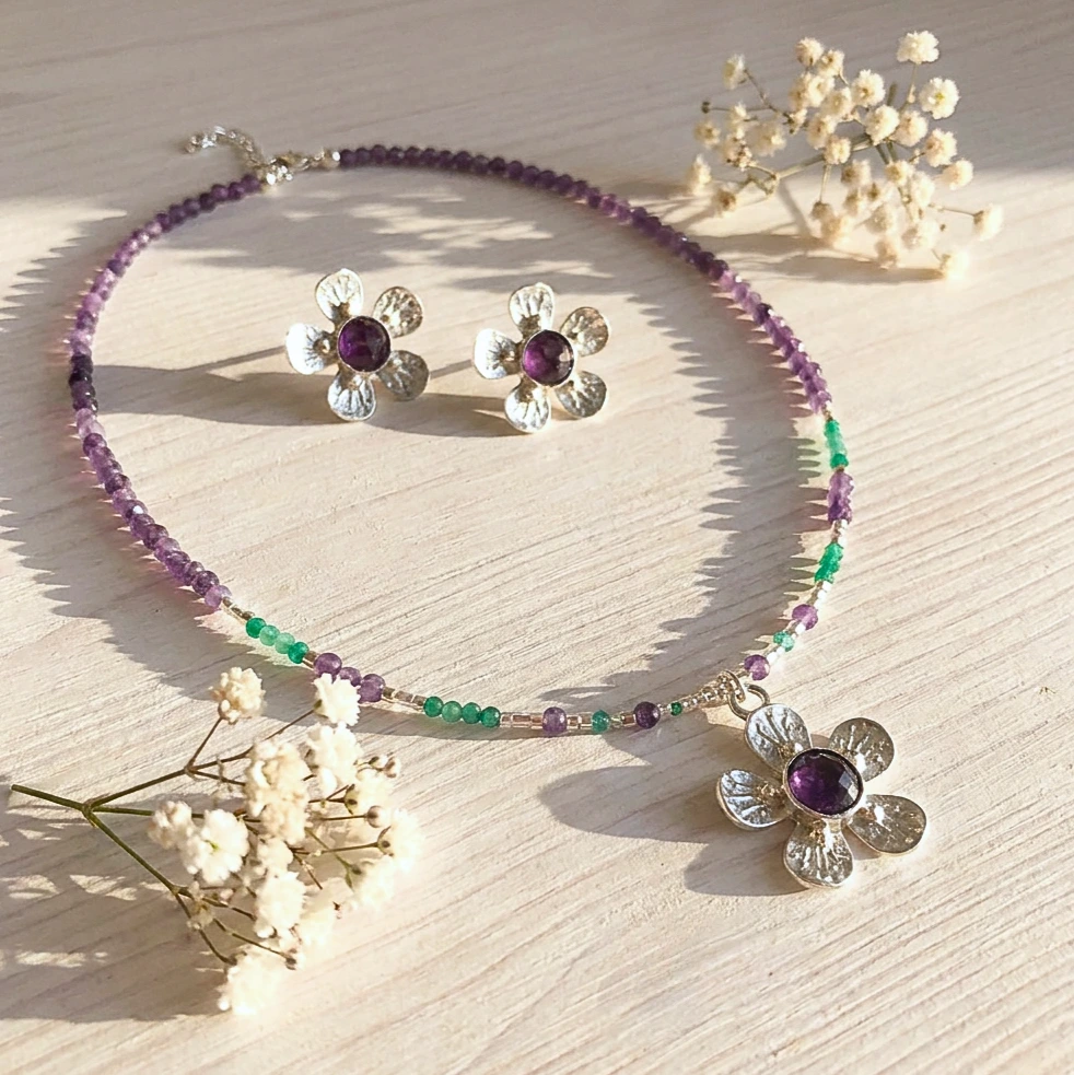 Collar y aros para mujer