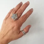 Anillo Estrella del Norte con piedra ágata natural y marco de plata 950 calado a mano Chile