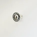 Anillo artesanal con cuarzo cristal natural facetado y estrellitas plata 950 envejecida - Pilar Segura Orfebre