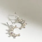 Aros Ciclos de Luz con luna de plata 950 y Swarovski certificado iridiscente Chile Pilar Segura Orfebre