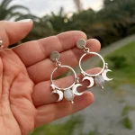 Aros Esencia Lunar artesanales con piedra luna natural y plata 950 Pilar Segura Orfebre Chile