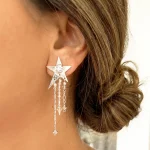 Joya artesanal femenina aros estrella con cristales Swarovski y cadenas de plata 950 - Pilar Segura Orfebre