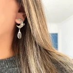 Aros colgantes artesanales luna de plata 950 martillada con cuarzo cristal natural transparente Chile