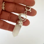 Colgante artesanal con punta de piedra luna natural, luna estrella y Swarovski en plata 950 - Pilar Segura