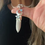 Colgante artesanal único con piedra luna y agua marina natural en plata 950 Chile Pilar Segura Orfebre
