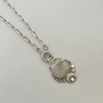 Colgante con piedra luna natural y Swarovski certificado, lunas estrellas plata 950 Chile Pilar Segura