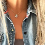 Collar de plata 950 con estrella calada martillada y cristal Swarovski certificado con cadena a elección Chile