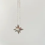 Joya artesanal femenina collar con estrella de plata 950 martillada y Swarovski - Pilar Segura Orfebre Chile