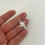 Collar de plata 950 con estrella calada y cristal Swarovski iridiscente hecho a mano Chile Pilar Segura