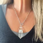 Talismán artesanal elegante con punta cuarzo cristal y labradorita natural plata 950 Chile Pilar Segura