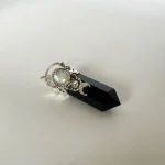 Talismán artesanal elegante con ónix, piedra luna 3A y Swarovski certificados plata 950 Chile Pilar Segura